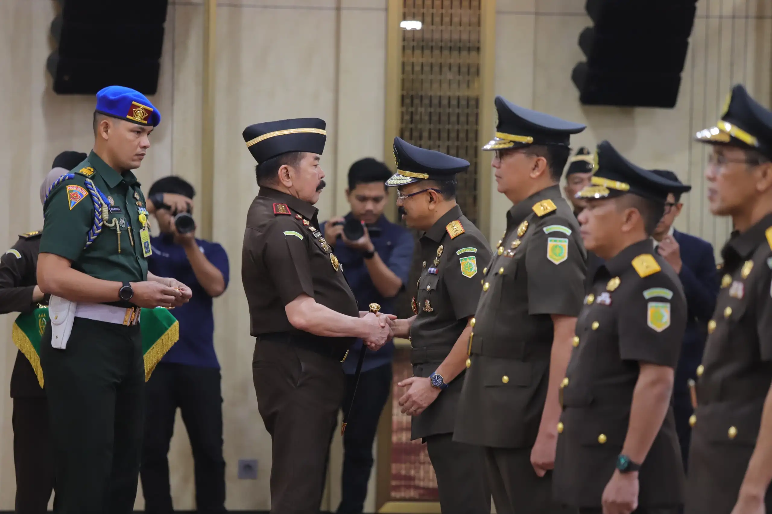Jaksa Agung Lantik Pejabat Utama Kejaksaan Agung, Tekankan Soliditas dan Jaga Marwah Institusi