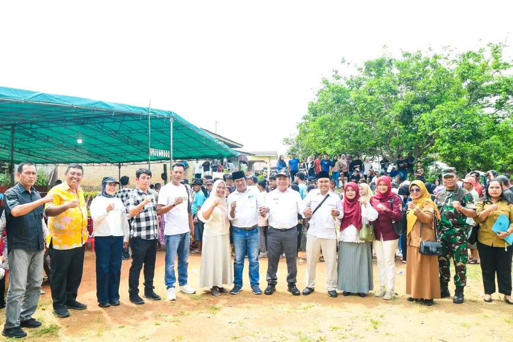 Tinjau Sejumlah TPS, Lom Lom Suwondo Pastikan Pilkades Berjalan Aman dan Lancar