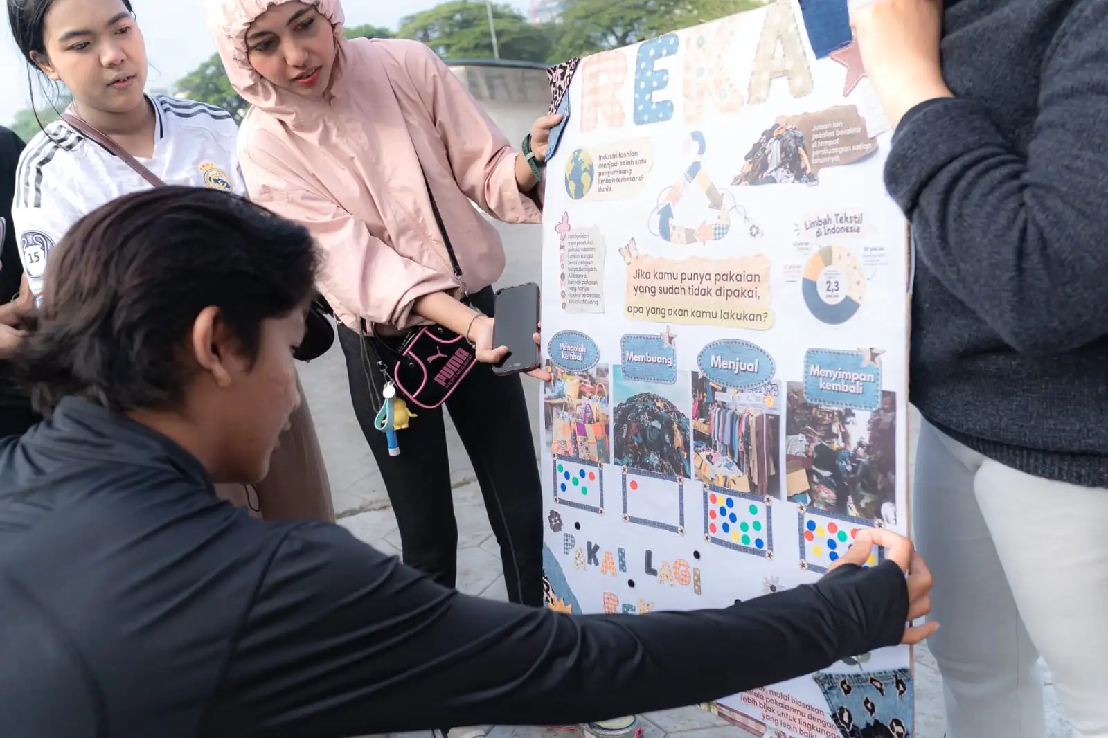 REKA Project Soroti Fast Fashion dan Limbah Tekstil di CFD Medan