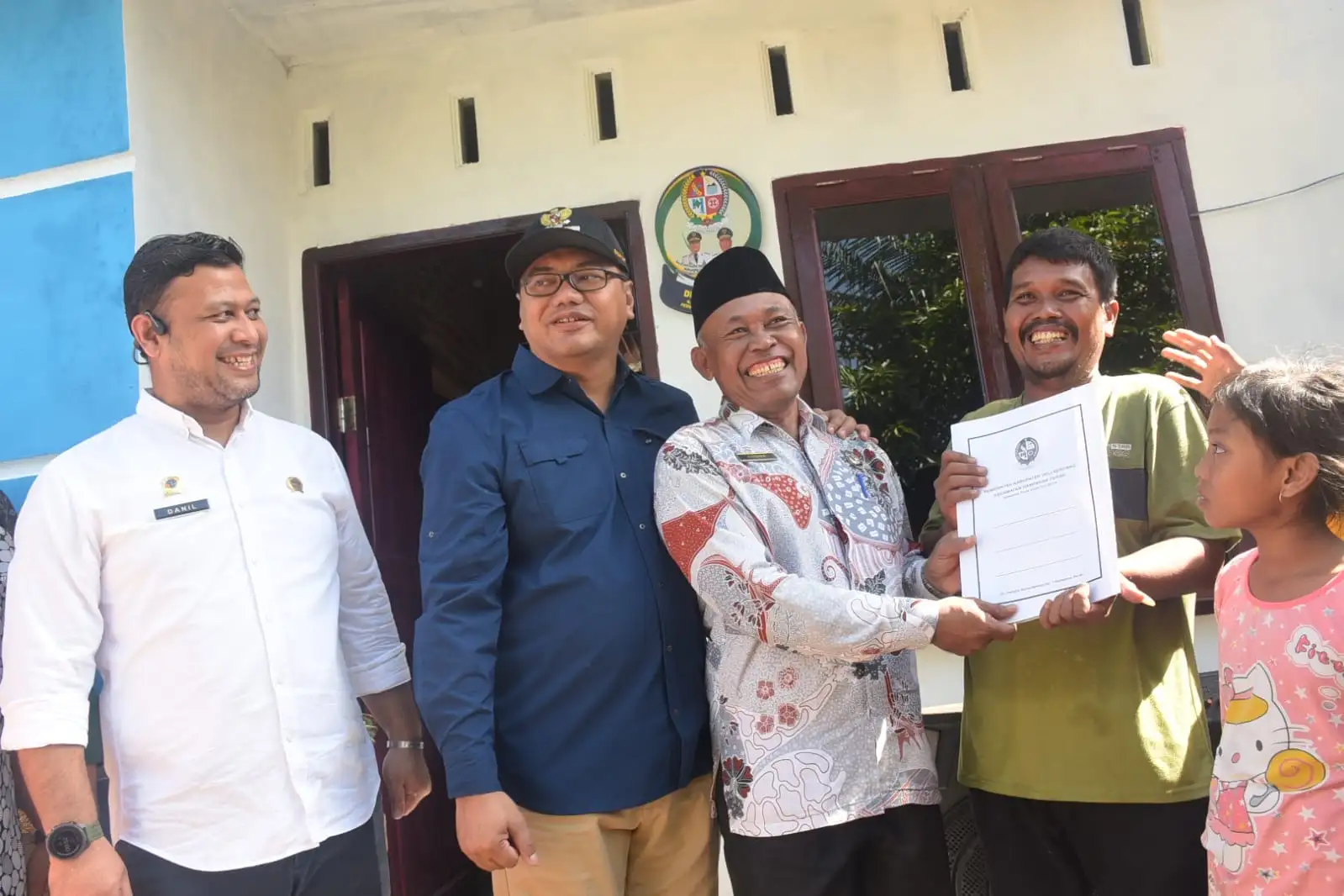 Bupati Serahkan Kunci RSLH kepada warga di Kecamatan Hamparan Perak dan Labuhan Deli