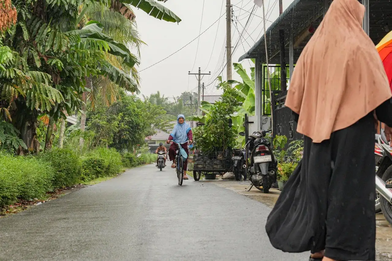 81 Tahun Menanti, Warga Tandem Hilir II Akhirnya Nikmati Jalan Beraspal