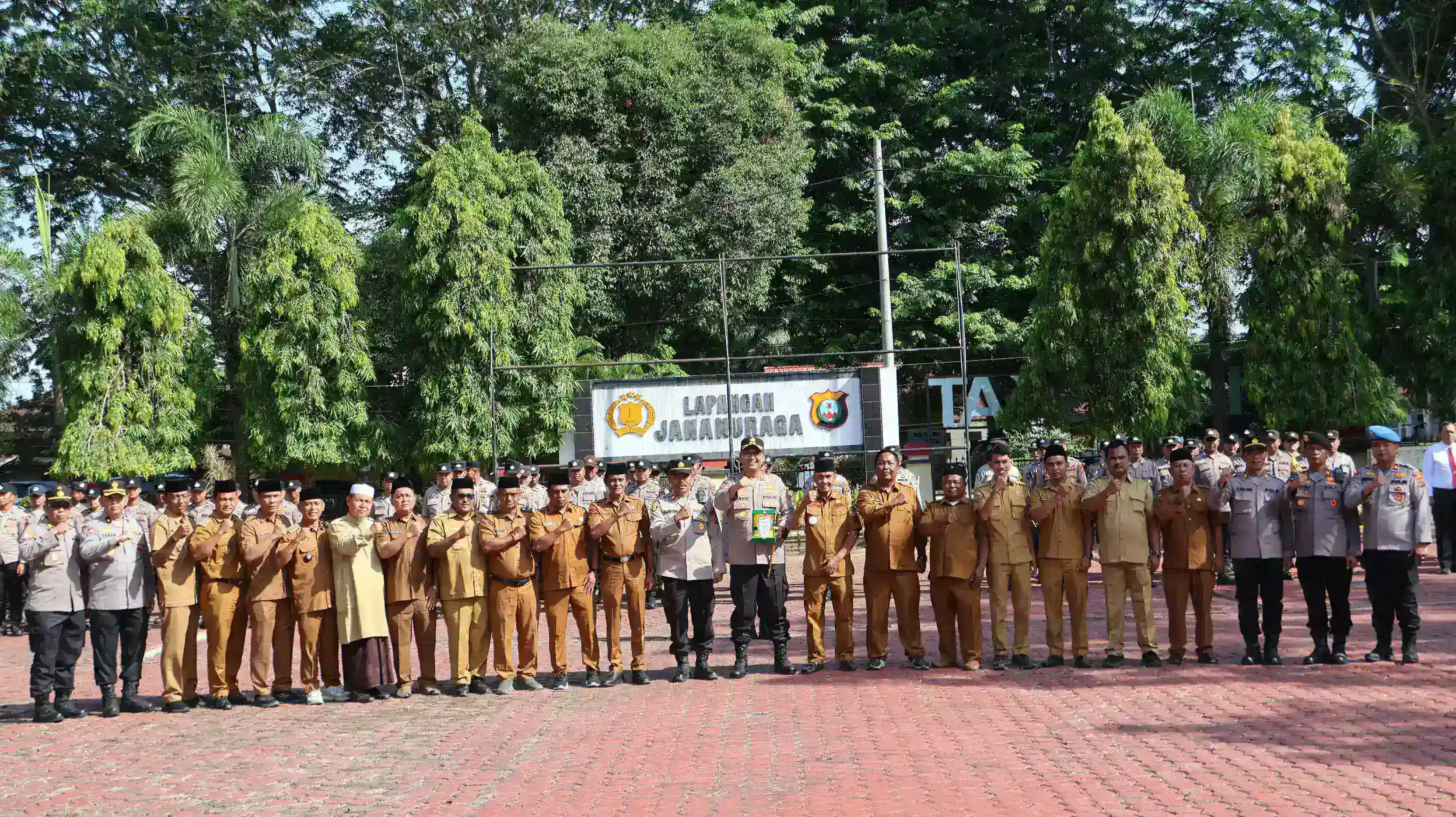 Kapolres AKBP David Terima Penghargaan  18 Kepala Desa, Tegaskan Komitmen Polri untuk Masyarakat