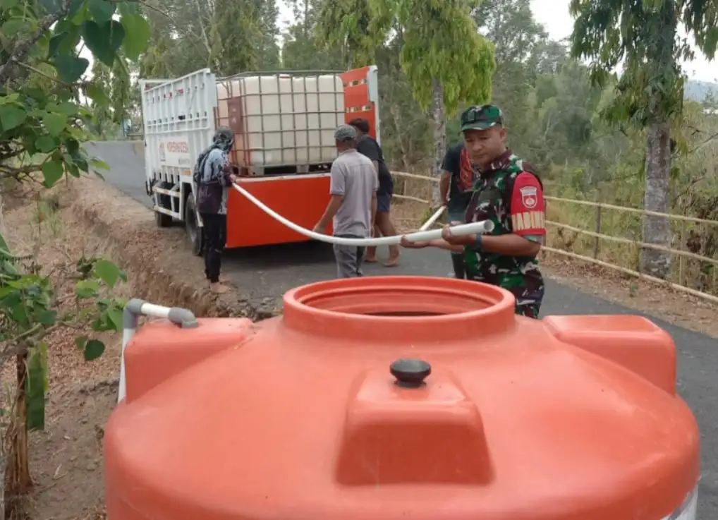 Koramil 06/Batuwarno Peduli, BantuAir Bersih untuk Warga Batuwarno