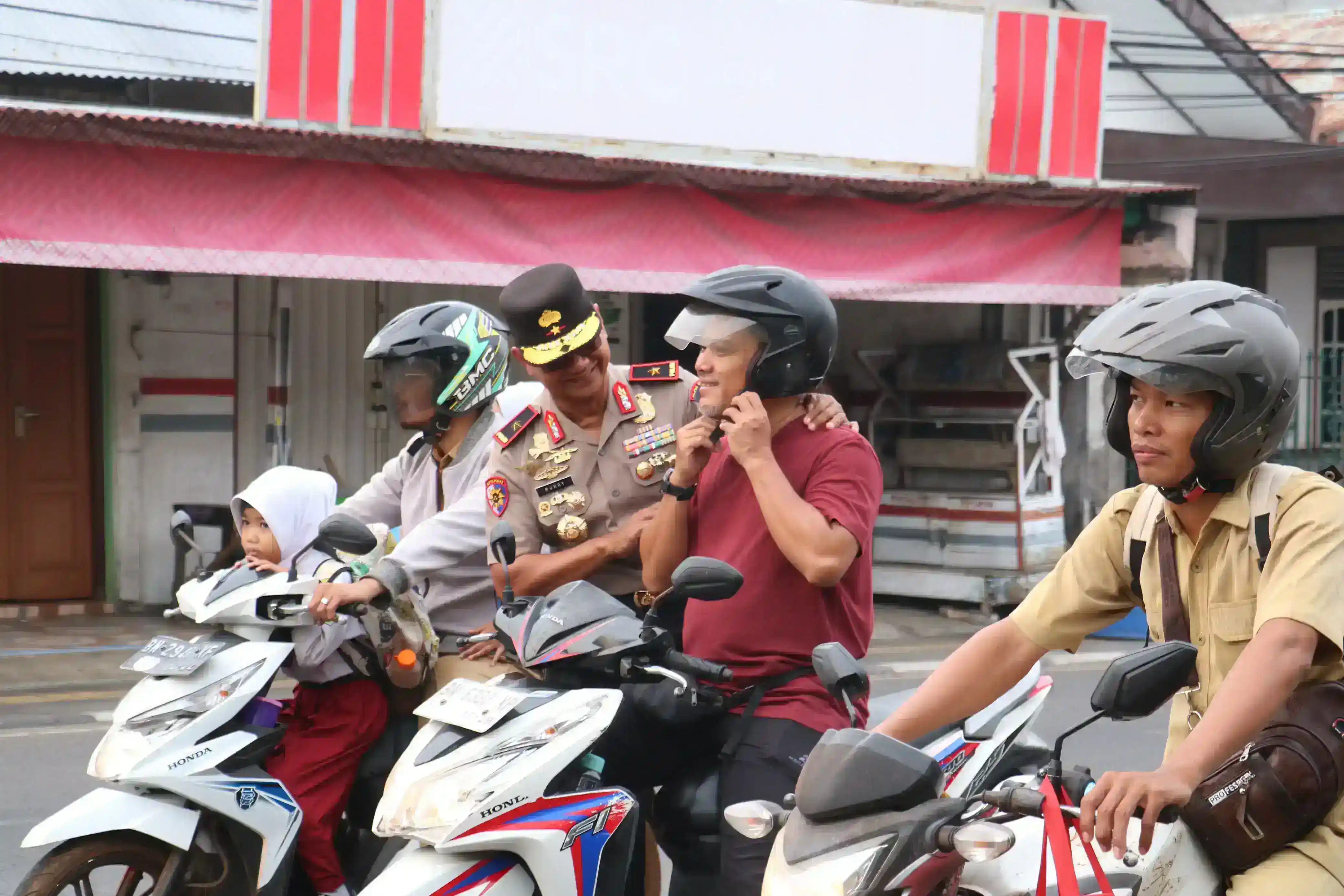 Wakapolda Babel Turun ke Jalan Atur Lalin di Simpang Rahat Belitung