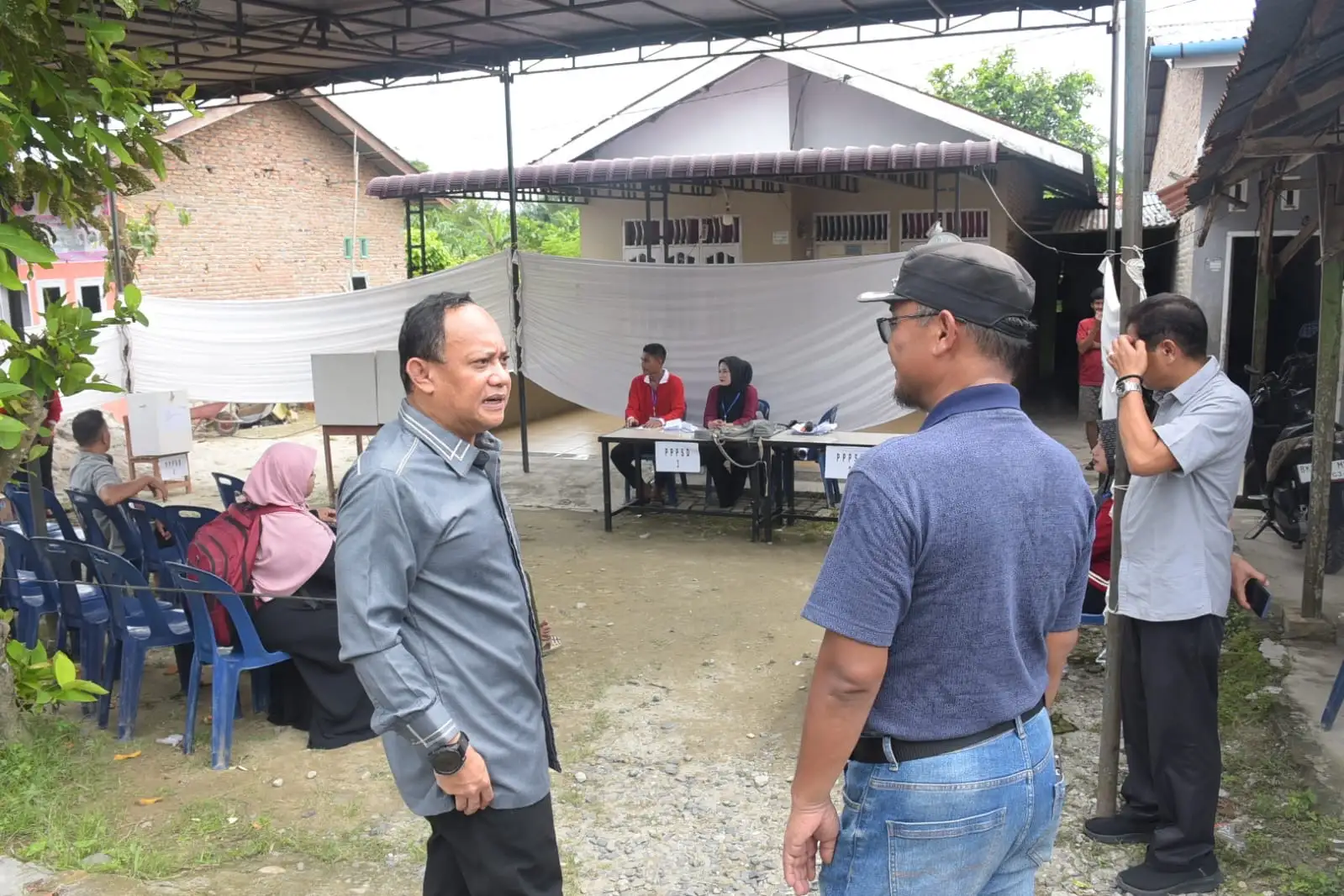Sekda Tinjau TPS di Pasar VI Kualanamu, Pilkades Berlangsung Tertib dan Lancar