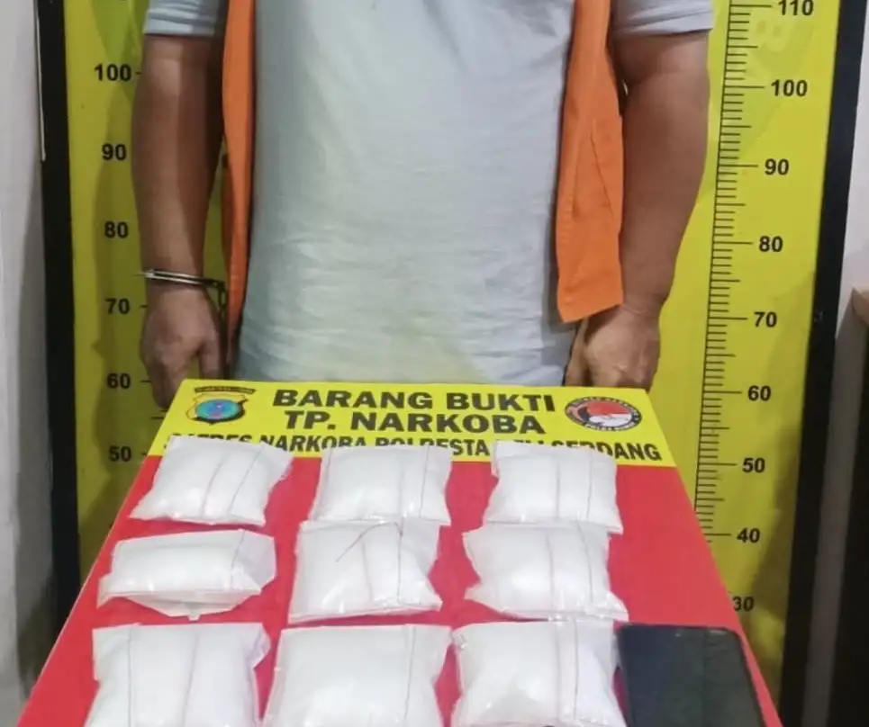 GAGALKAN PENGIRIMAN SABU 928 GRAM VIA KUALANAMU, POLRESTA DELI SERDANG CIDUK PRIA 50 TAHUN