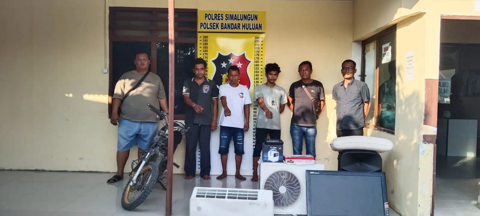 Reskrim Polsek Bandar Huluan Ringkus Tiga Pelaku Curat, Amankan Pelaku dan Barang Bukti