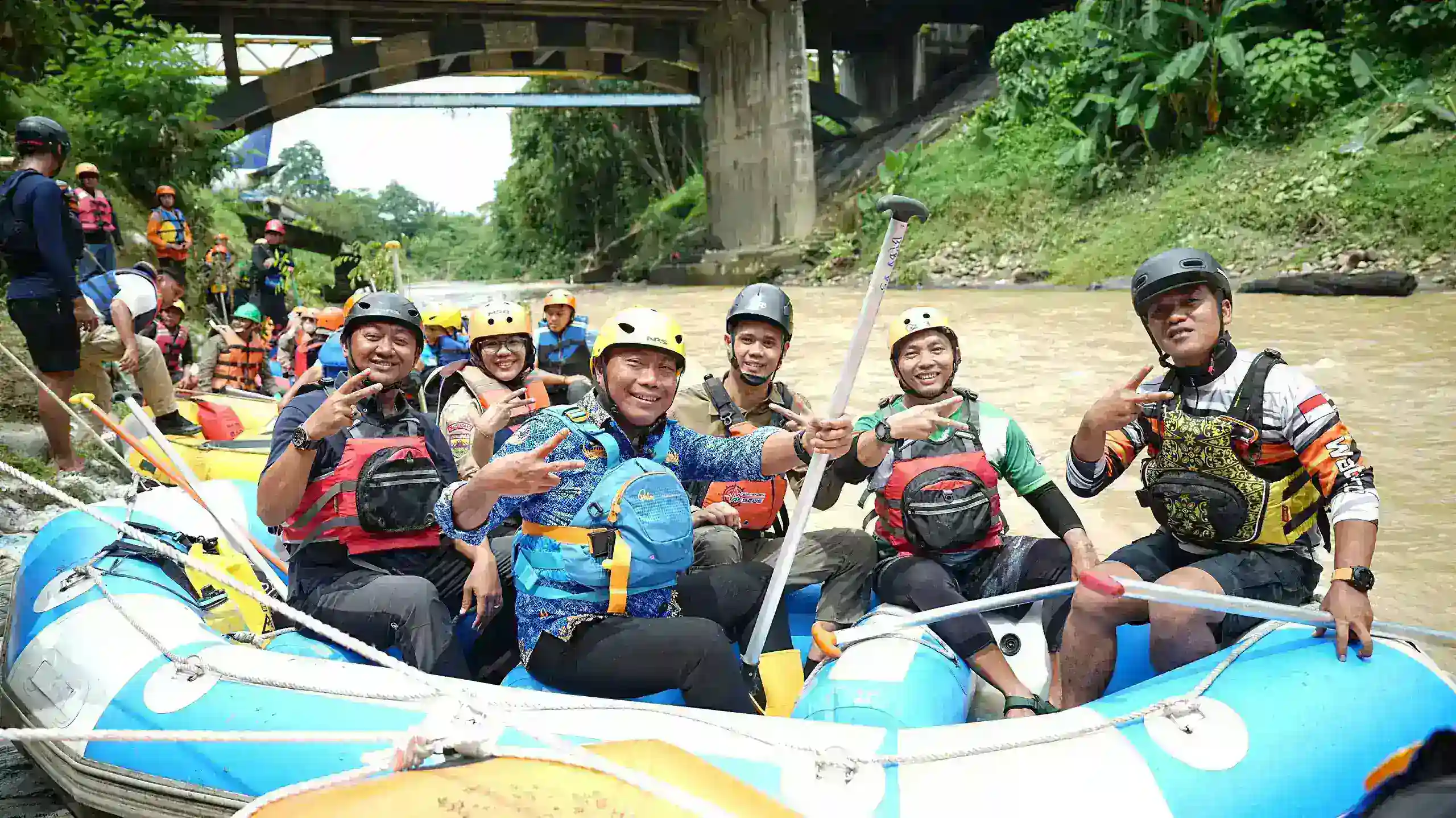 Wabup Lom Lom Suwondo Pimpin Susur Sungai Program Kali Bersih di Tanjung Morawa