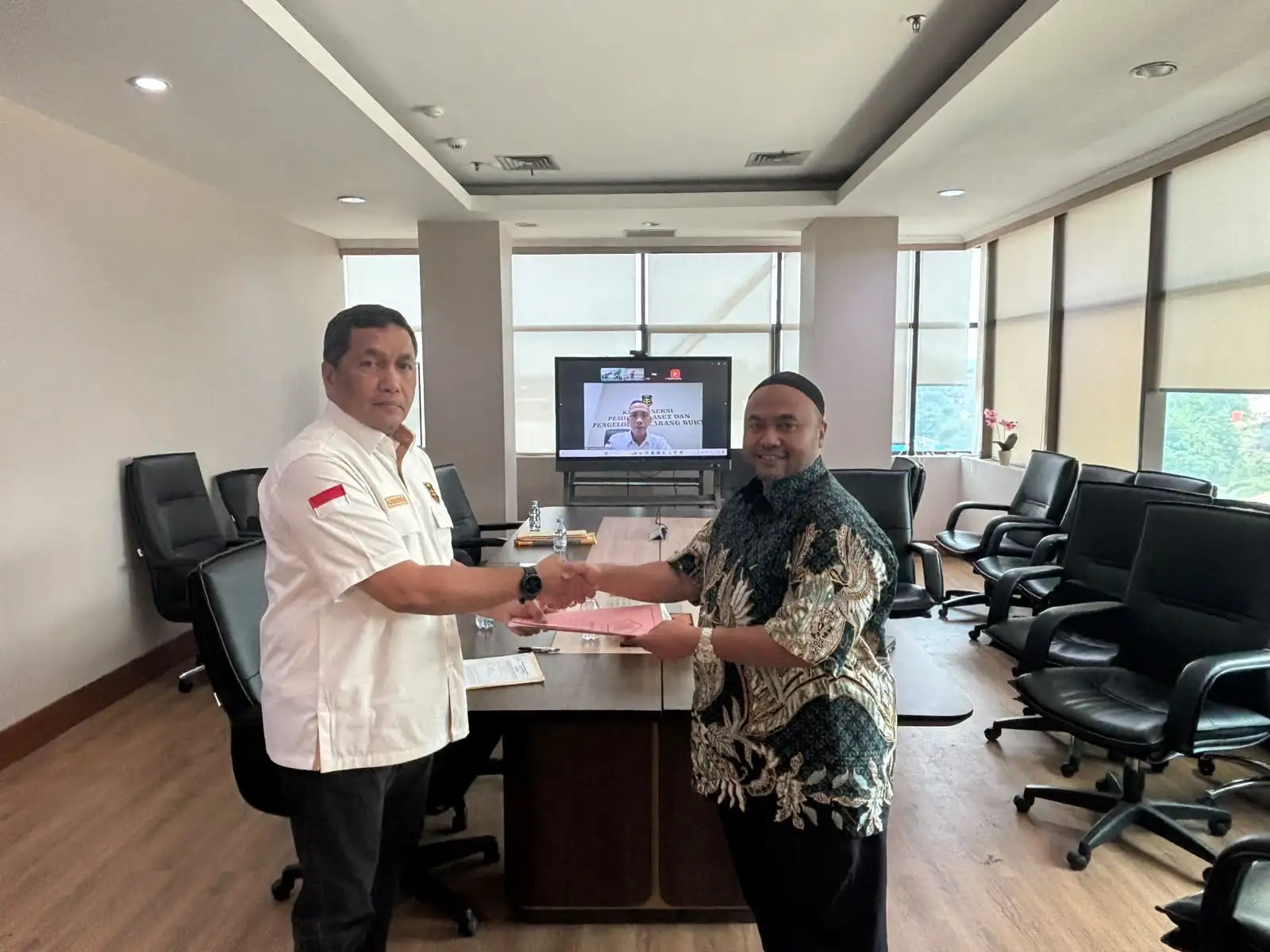 Eks Gedung Bank BHS di Jatinegara Laku 12,39 Miliar, Kejaksaan Serahkan Risalah Lelang