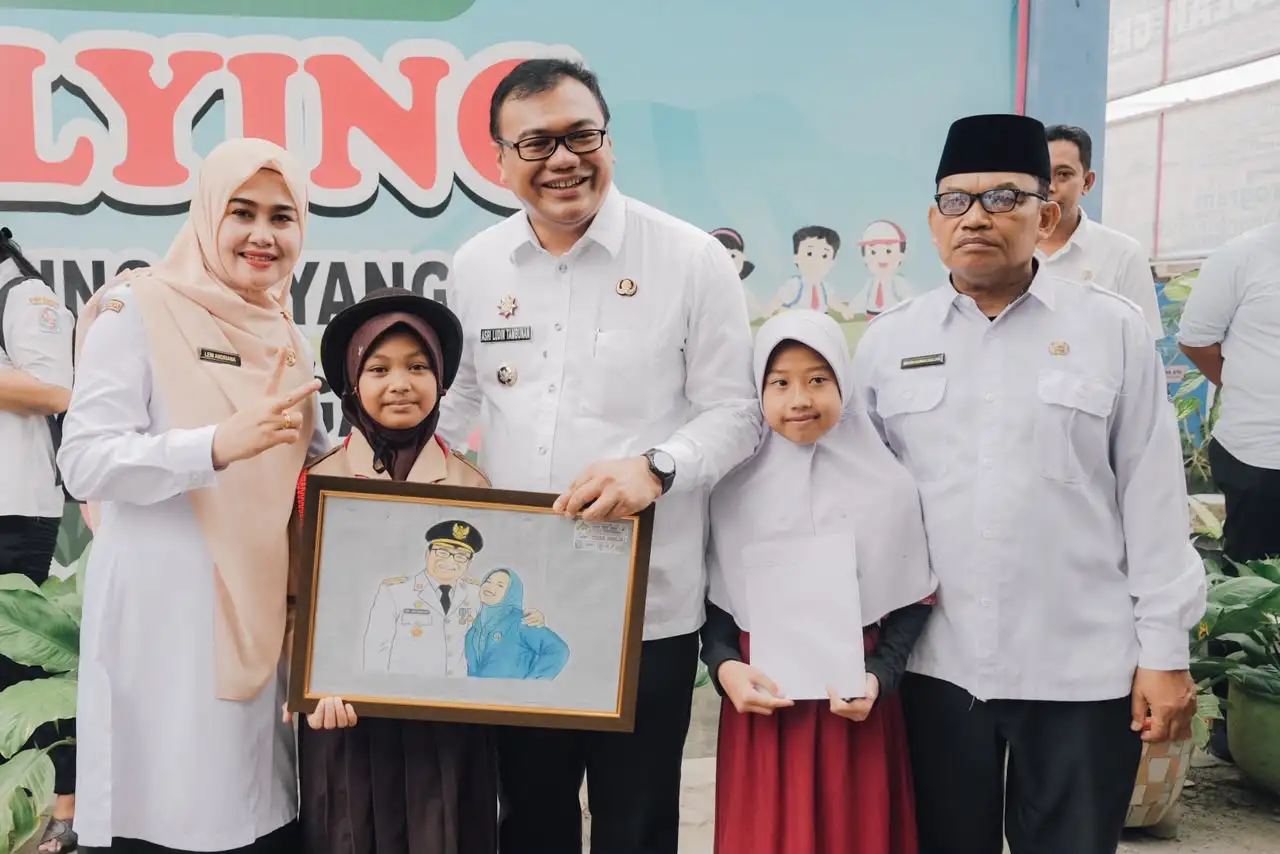 Bupati Tinjau Pembangunan Ruang Kelas Baru SD Negeri 101921 Karang Anyar