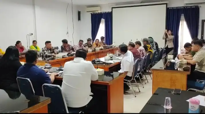 Melalui RDP DPRD Deli Serdang, Kisruh Pembangunan KDMP Desa Penungkiren Berakhir Damai dan Kondusif