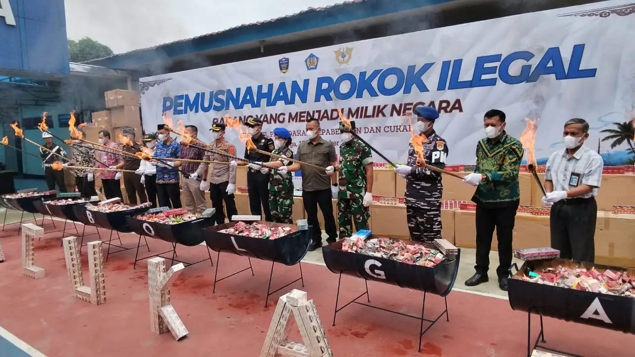 Bea Cukai Sibolga Musnahkan 4,3 Juta Batang Rokok Ilegal Senilai 6,4 Miliar