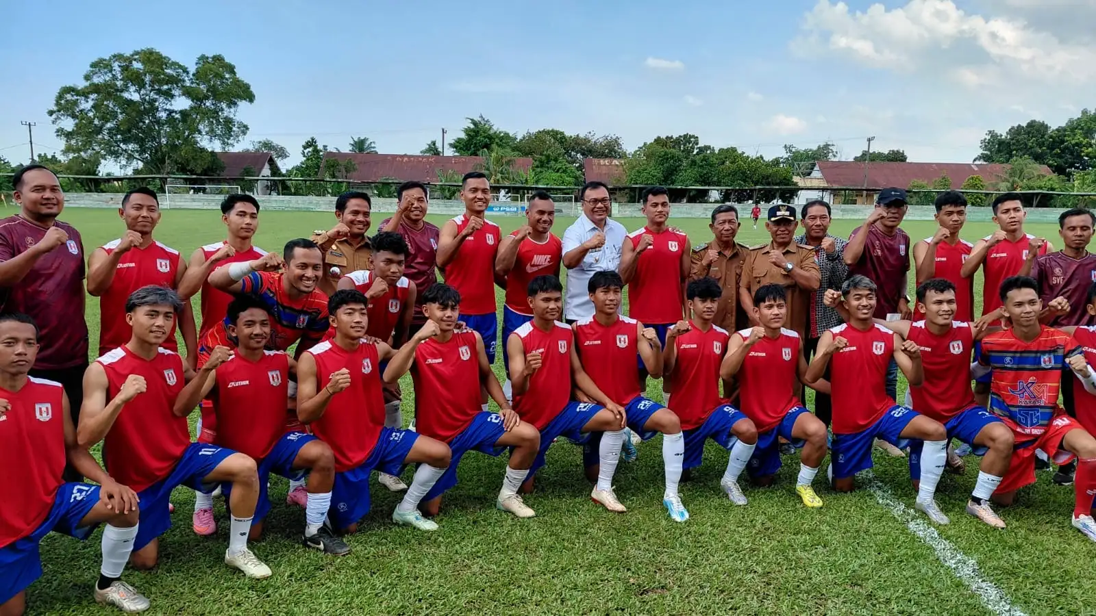 Tonton Laga Lawan Timor Leste U19, Bupati Deli Serdang Motivasi Paya Bakung United Jelang Liga 4