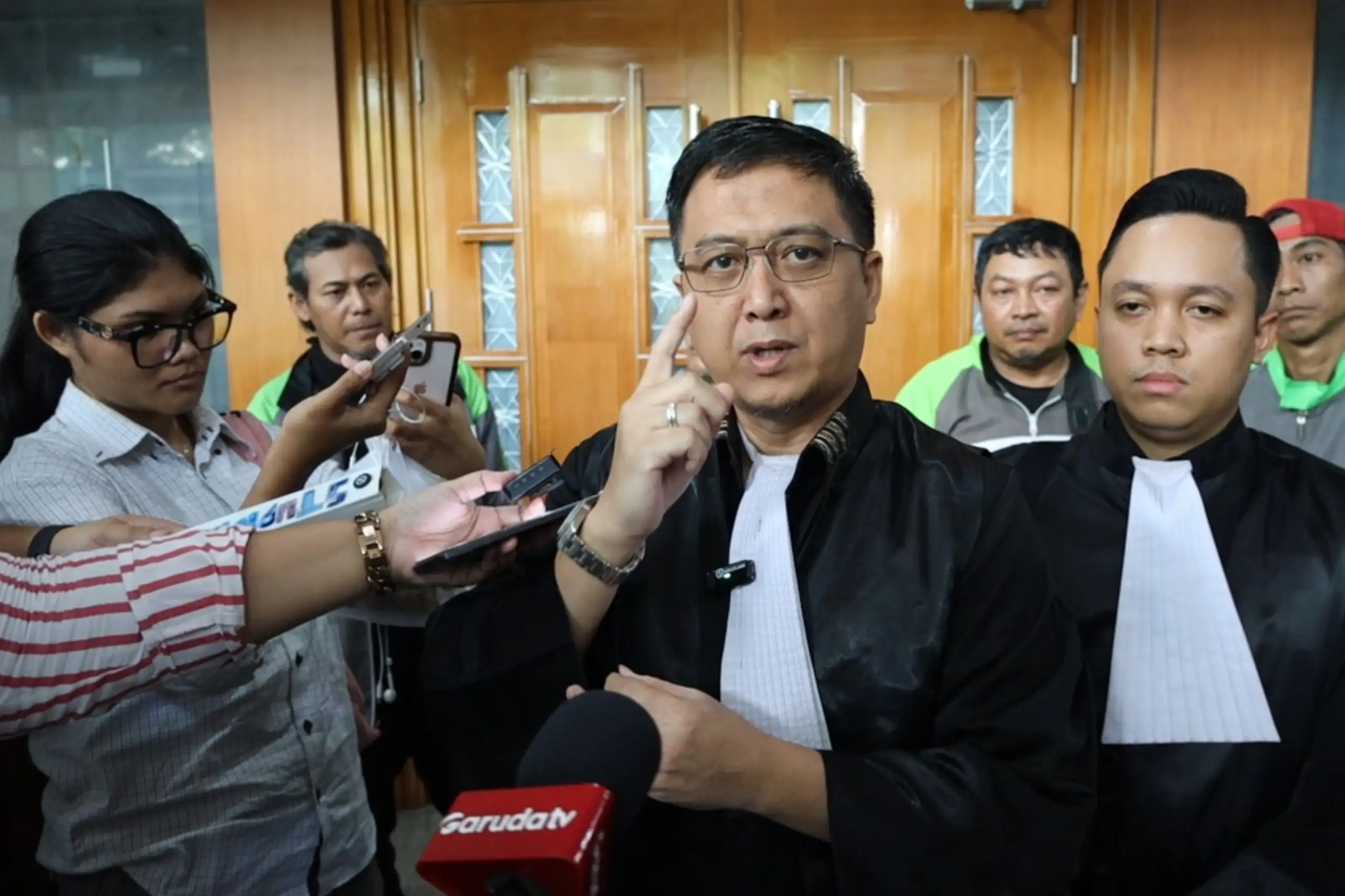 Sidang Korupsi Crhombook Kembali Ditunda Beralasan Nadiem Sakit 