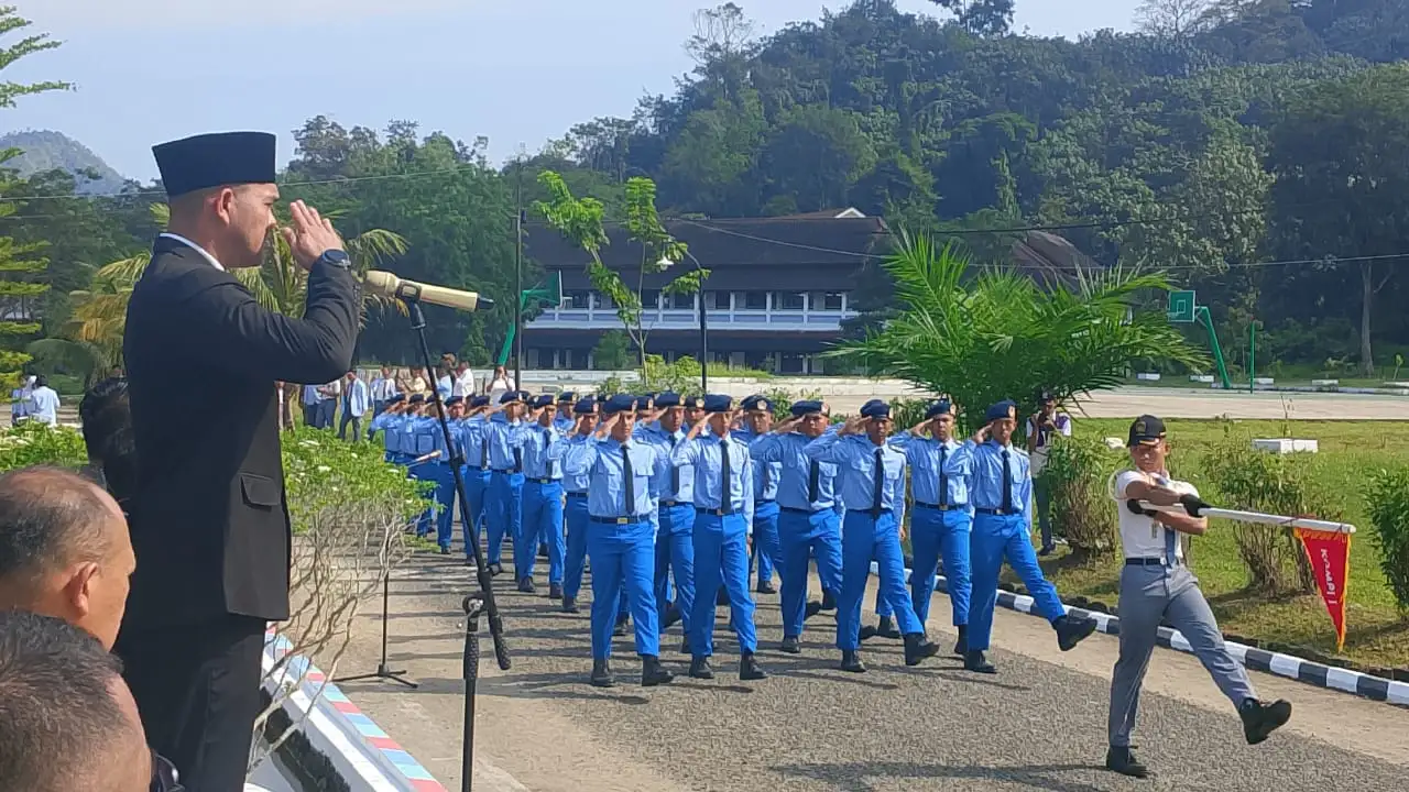 Kadisdik Sumut Kukuhkan Pesdik Baru SMAN 1 Plus Matauli Pandan