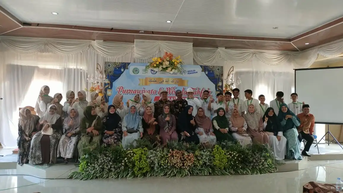 Purnawiyata dan Wisuda Tahfidz Angkatan III SMP Swasta Bunayya Sibolga, Cetak Generasi Qurani yang Saleh, Cerdas, dan Berakhlak Mulia