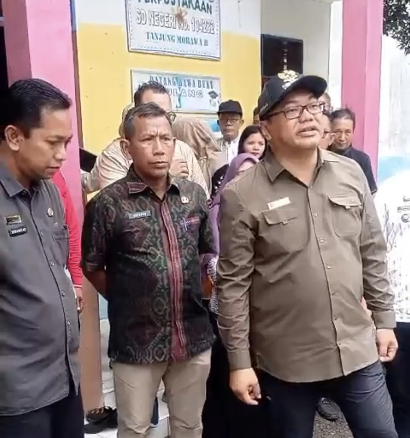 Kunjungi SDN 104232 Tanjung Morawa, Bupati Tegaskan Manfaat Beli Buku di Sekolah