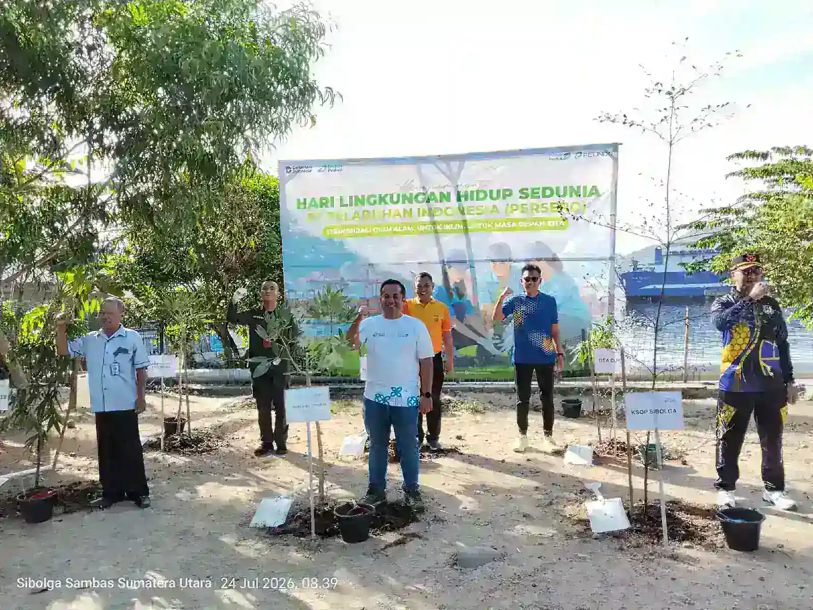Pelindo Multi Terminal Branch Sibolga Tanam 150 Pohon melalui Program Communitree