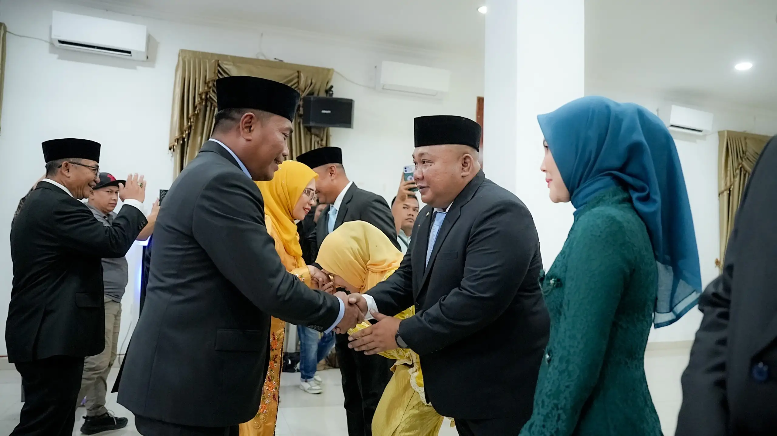 Bupati dapuk Suparno ke Dinas SDABMBK dan Sukri ke Disdik serta 15 Pejabat Lain, Pengambilan Sumpah dibawakan Lomlom