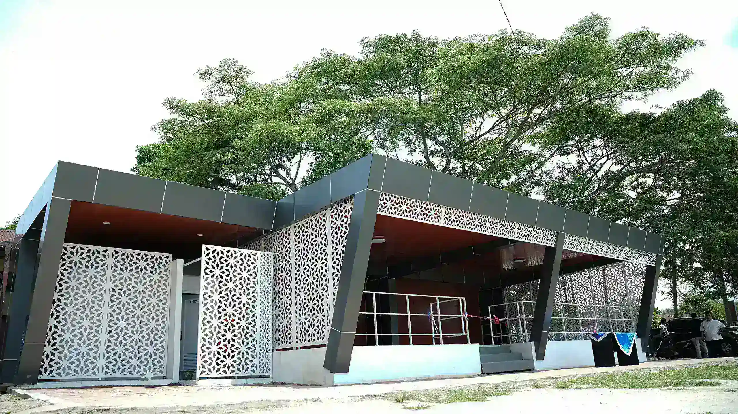 Bupati Resmikan Alun-Alun Galang sebagai Ruang Publik dan Pemberdayaan UMKM